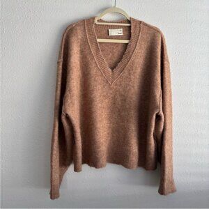 Aritzia Wilfred V-Neck Sweater in Warm Brown